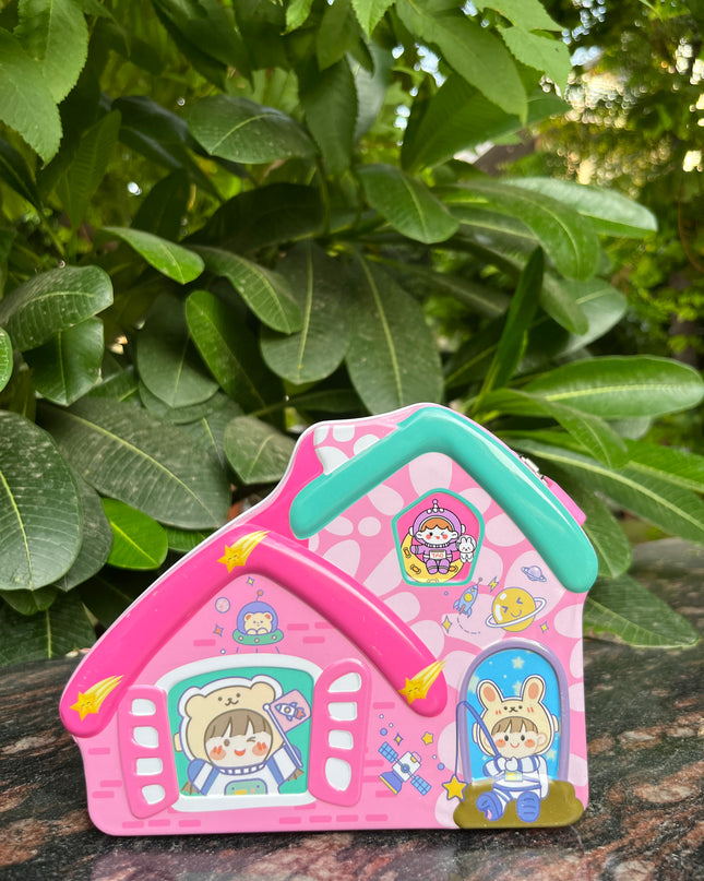 Hut piggy bank