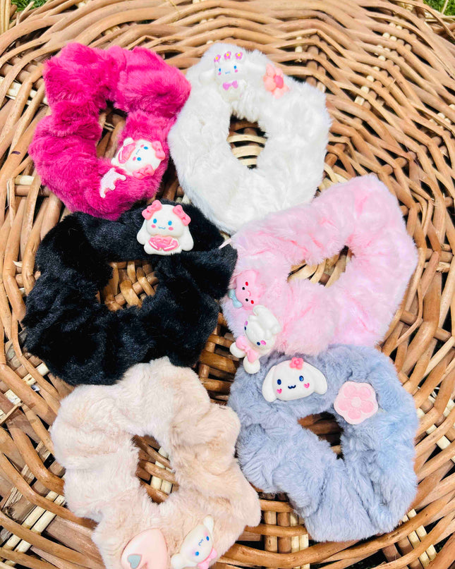 Fur scrunchies