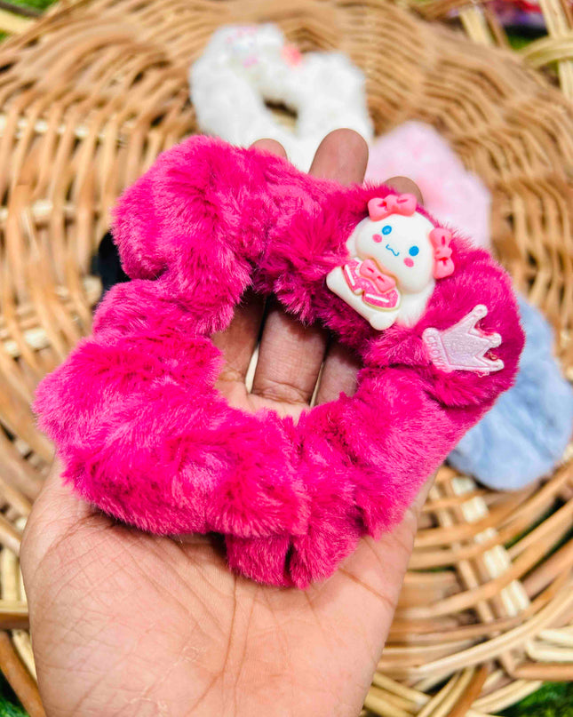Fur scrunchies