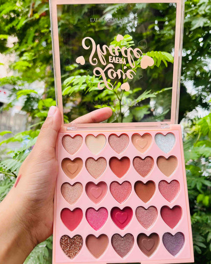 KAWAI HEART EYESHADOW