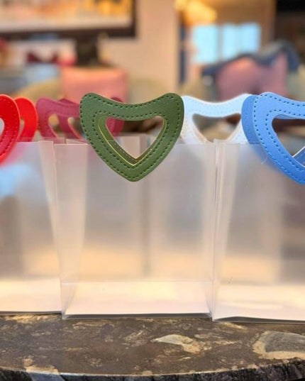 Medium Gift Bags with Heart Handles (2 Pcs)